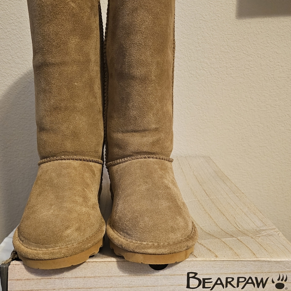 Bearpaw Elle Tall Boot Hickory. Size 9.